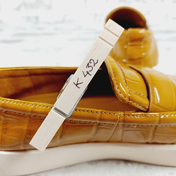 New Vince Women's Ghita Tan Patent Leather Slip-ons Sneaker K432 - Picture 12 of 12